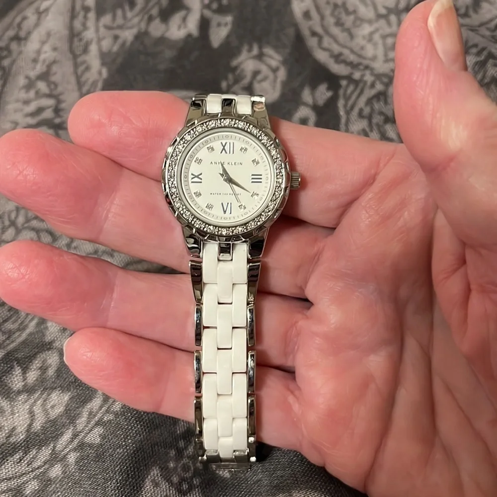 Anne Klein watch. White and silver - Picture 5 of 5